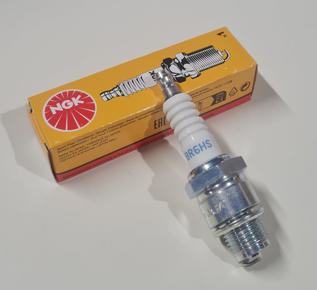 Bougie NGK BR6HS pour moteurs Honda G30 G40 G42 G50