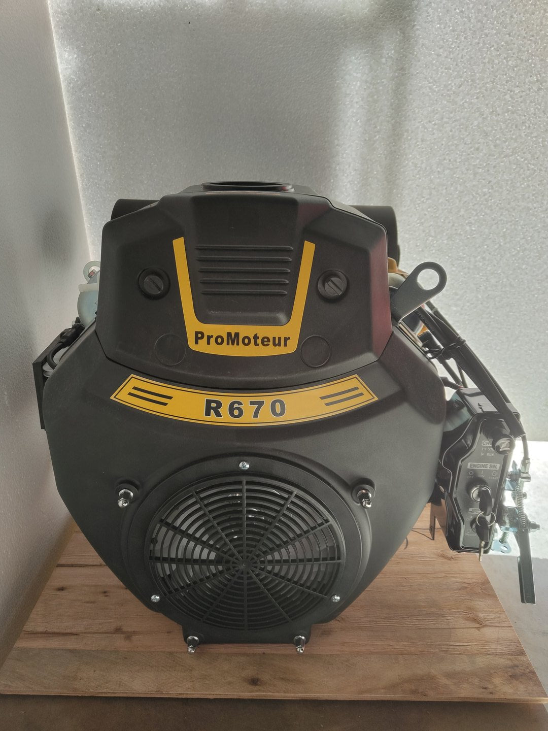 Promoteur R670 Type avec deux arbres et démarrage électrique (21CV)