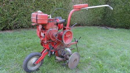 Stafor type S6 B avec un moteur Bernard 117 bis remplacé par Honda GC160